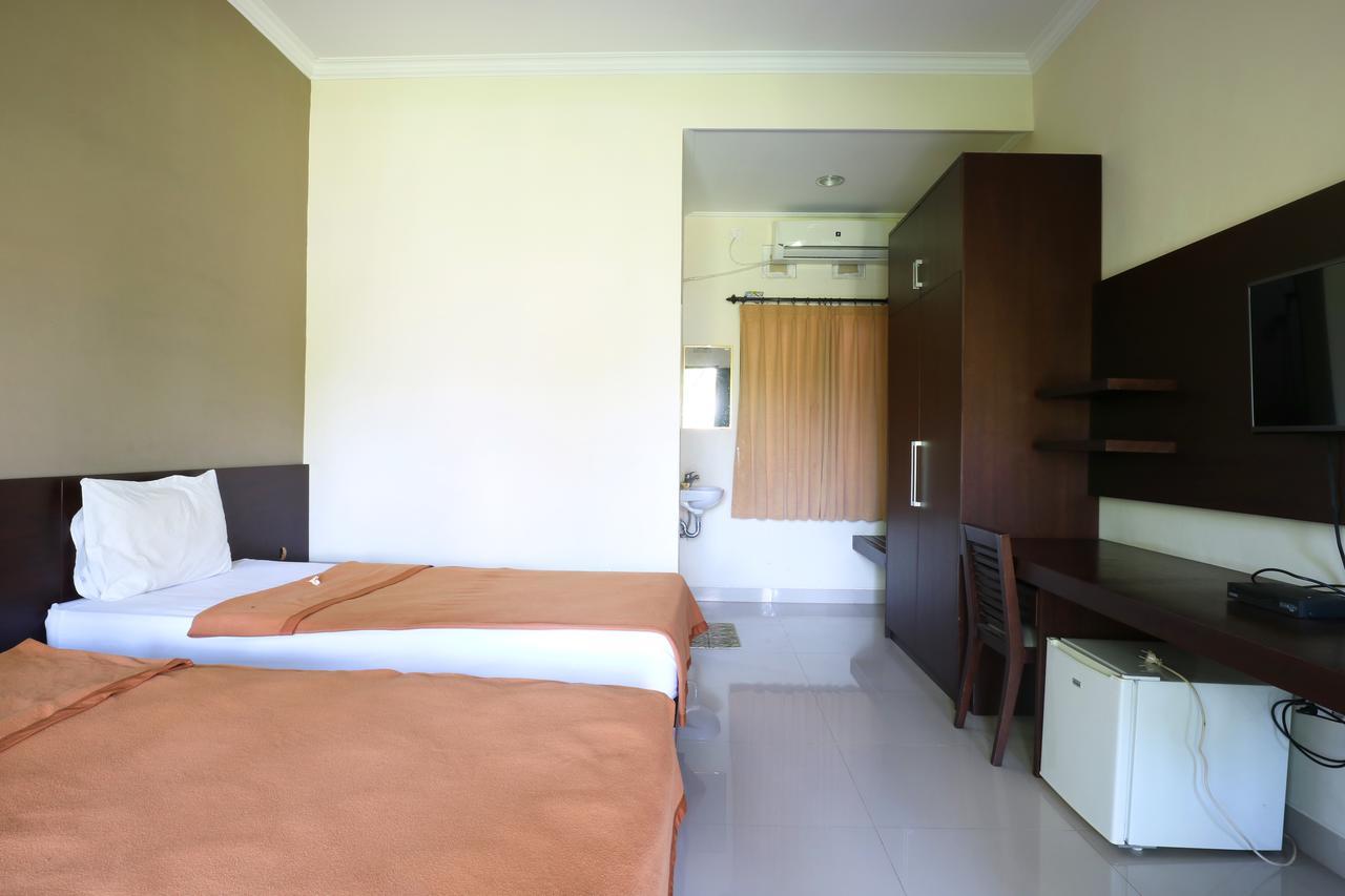 Gm Lovina Hotel Exterior photo