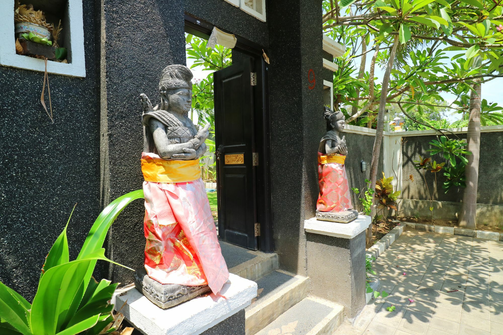 Gm Lovina Hotel Exterior photo